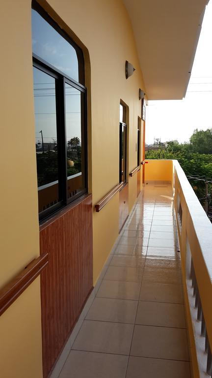 Hostal Romy ปูแอร์โต บาเกริโซ โมเรโน ภายนอก รูปภาพ